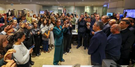 Özgür Özel’den Halk TV’ye Kayyım Tepkisi: “Mesele Bir Soruşturma Değil, Halk TV’yi Susturmak”