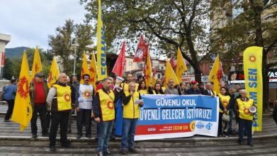 Bursa’da Eğitim Emekçilerinden Kitlesel Çağrı: “Okullarda Şiddeti Sona Erdirmek İçin Somut Adımlar Atılmalı”