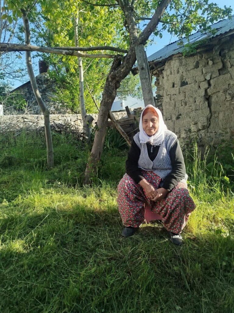 Yeşil Gözlü Bir Ömrün Hikâyesi
