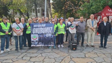 Muğla’da Emekliler Meydanda: “Para İçin Değil, Onurumuz İçin” / Video