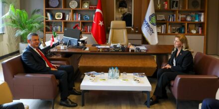 Özgür Özel’den Bakırköy Belediyesi’ne Ziyaret: “Başkanımıza ve Arkadaşlarımıza Güveniyoruz, Bakırköy Halkının Memnuniyeti Ortada”